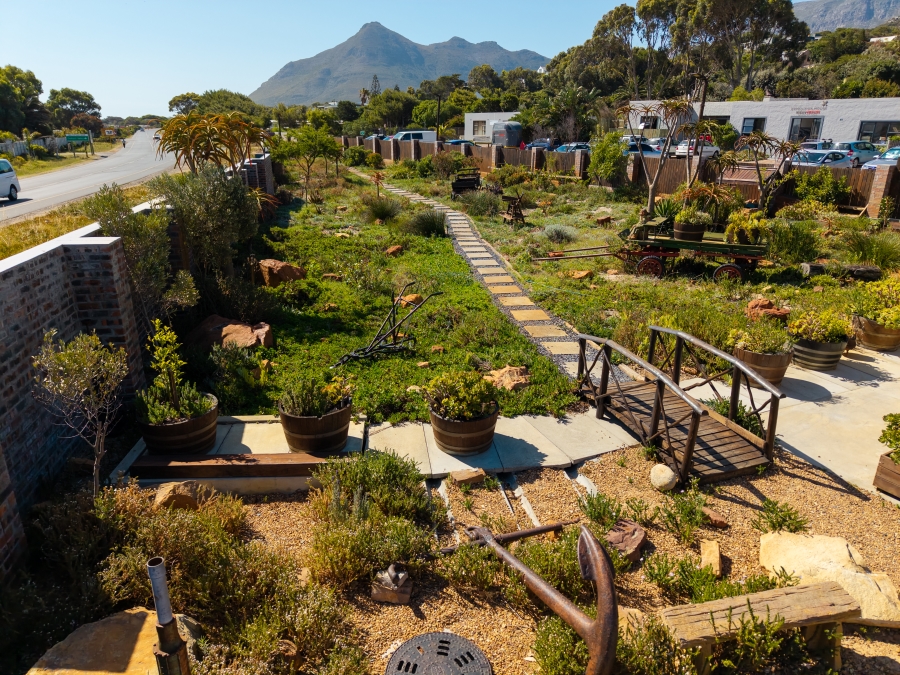 To Let commercial Property for Rent in Crofters Valley Western Cape